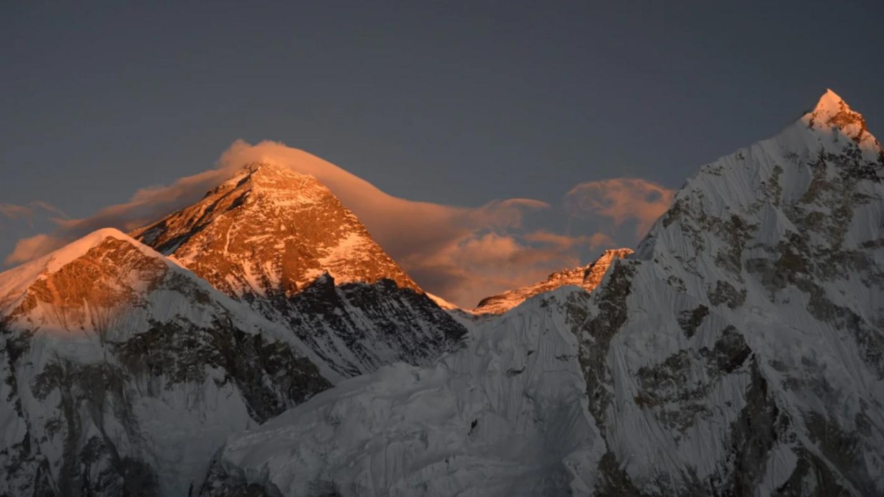 Amazing 10 Facts about Mount Everest